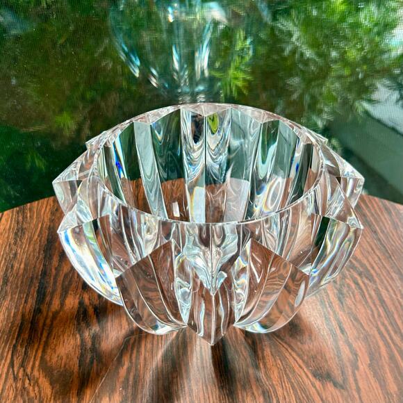 Vintage Judith Kruger Faceted Lucite Bowl – Grainware/Tiara Acrylic Centerpiece - Picture 5 of 15